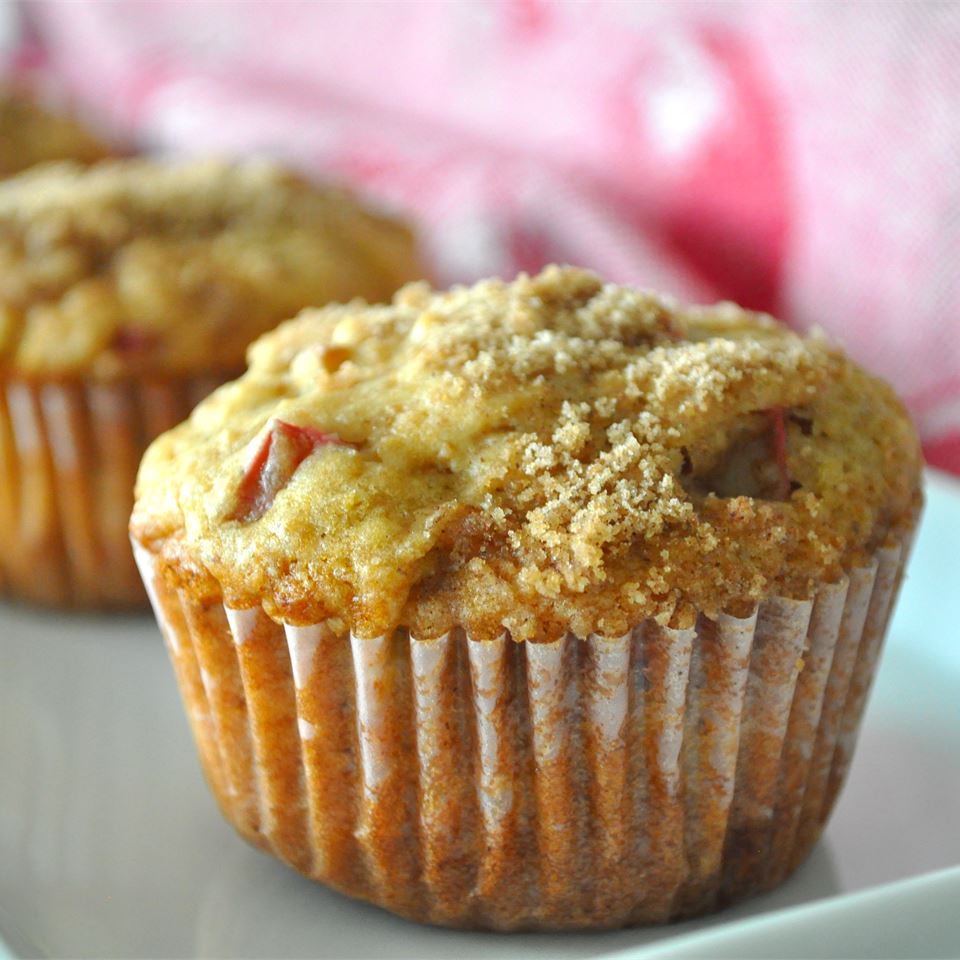Aunt Norma's Rhubarb Muffins