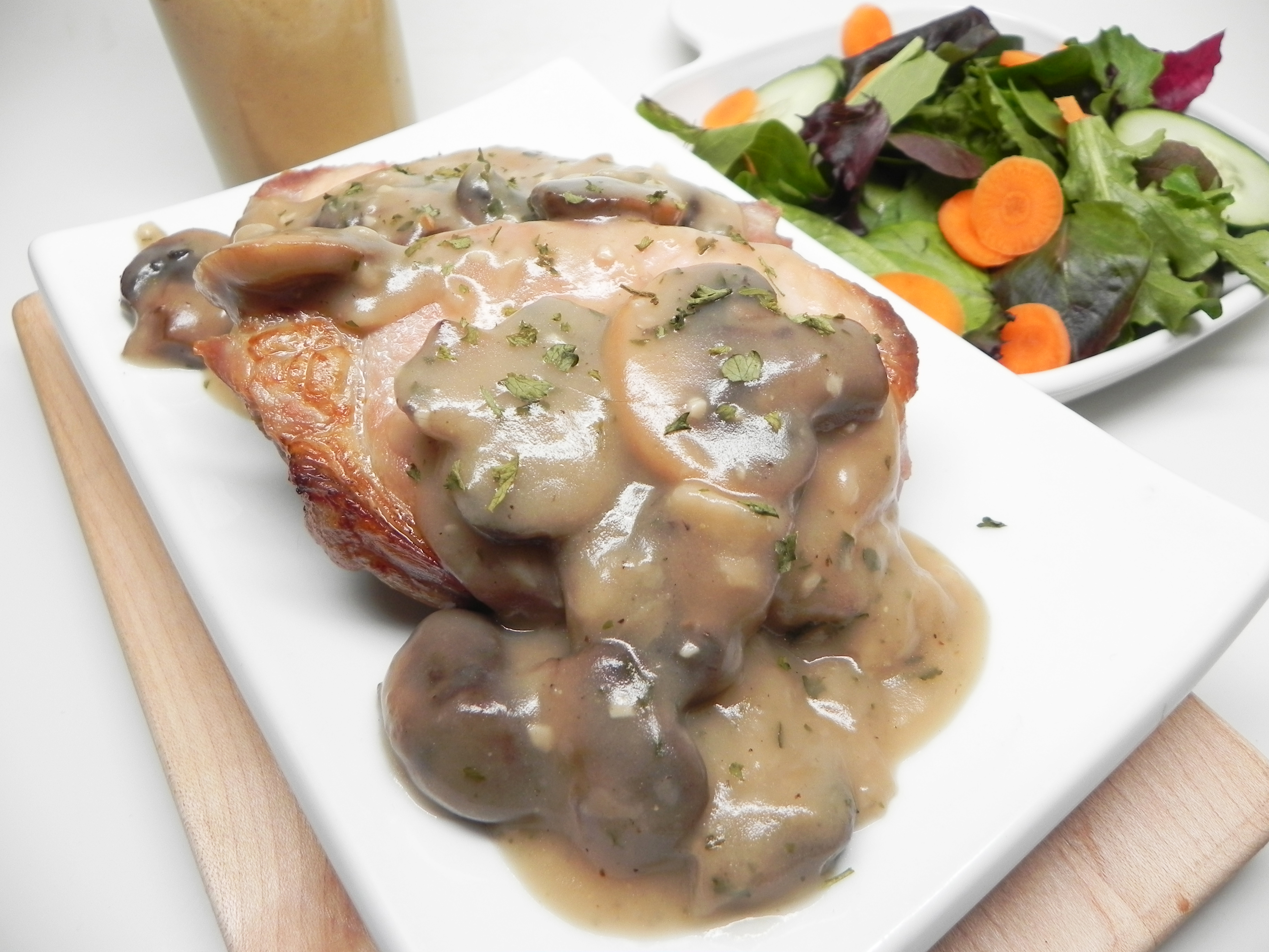 Pork Chops With Mushroom Gravy