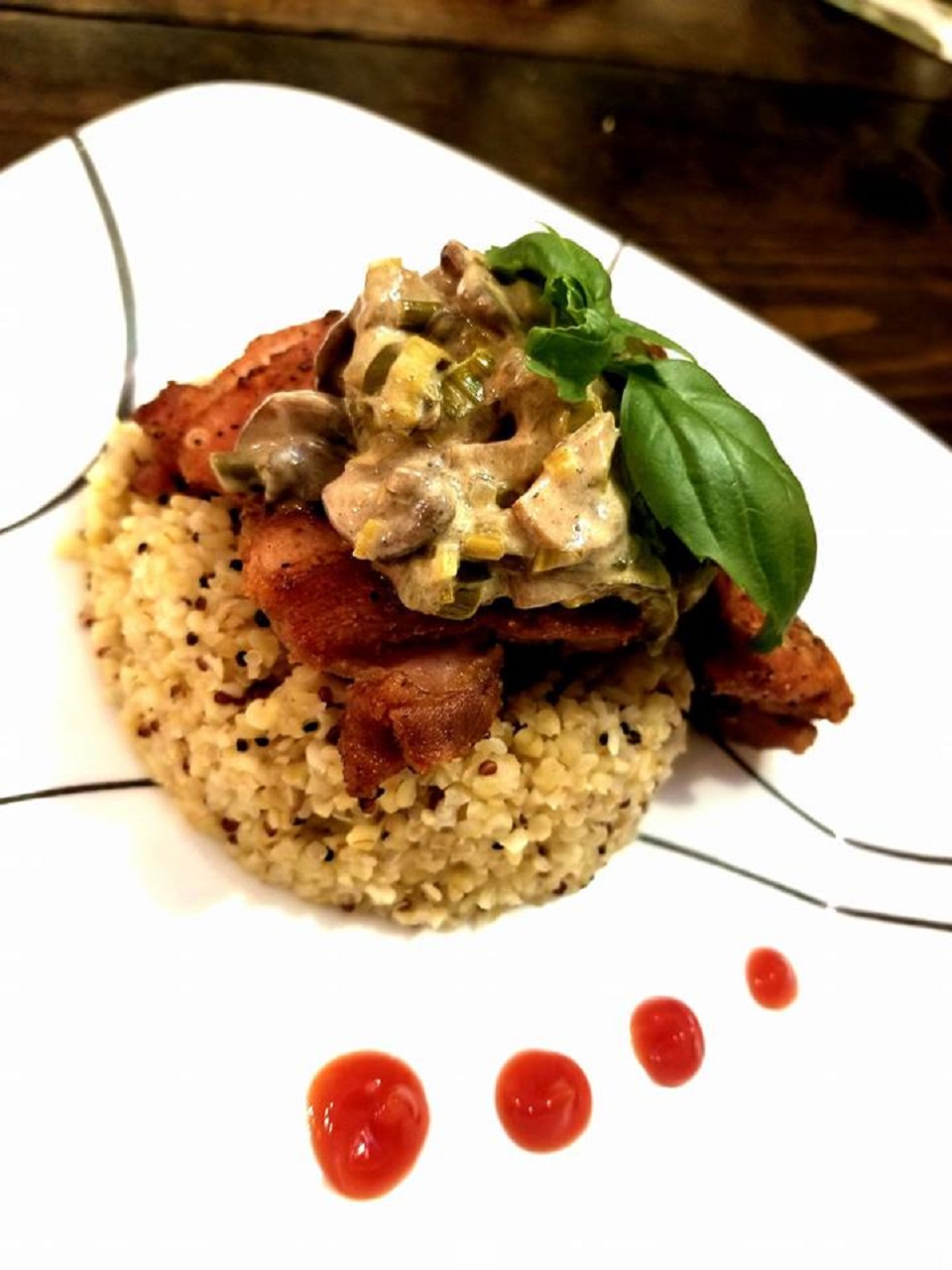 Chicken Thighs with Mushroom-Leek Sauce