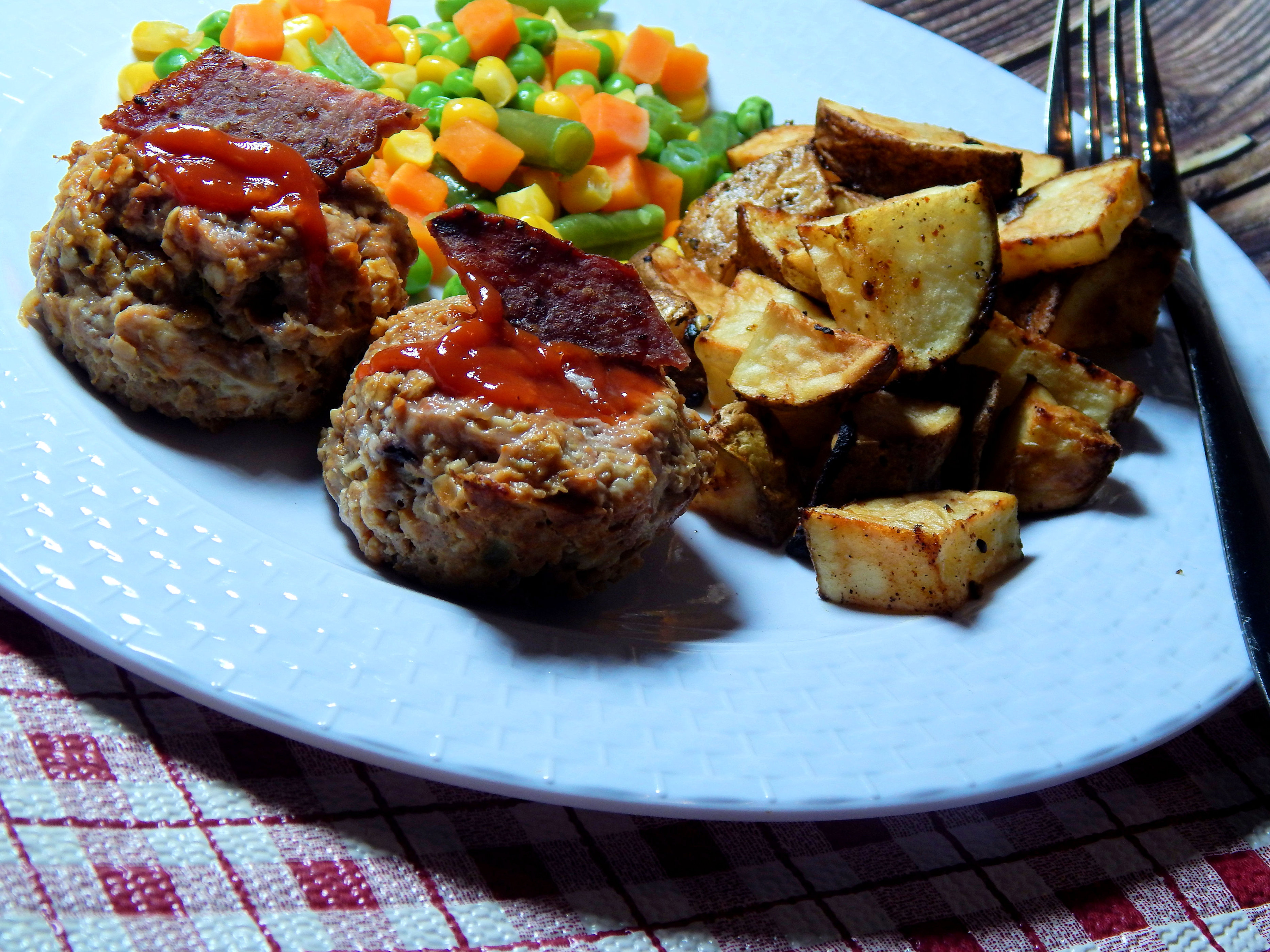 Meatloaf Muffins with Oats