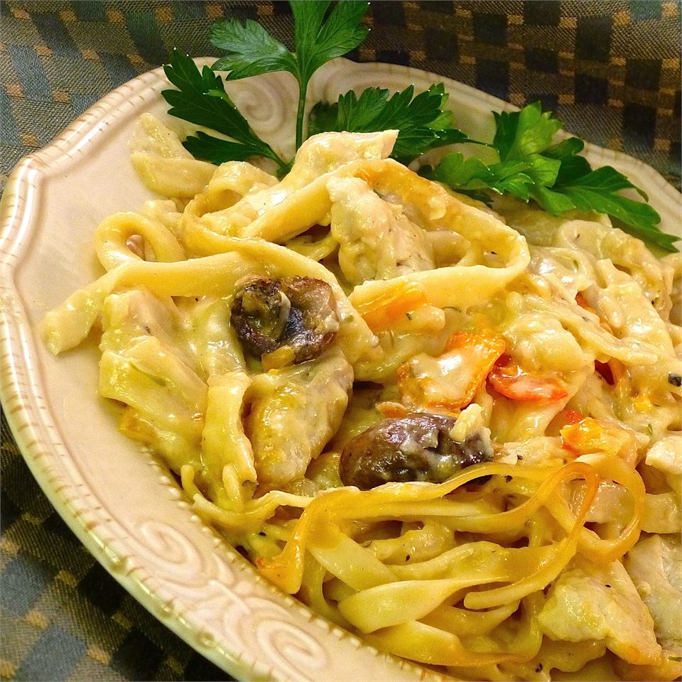 Cheesy and Creamy Chicken Tetrazzini