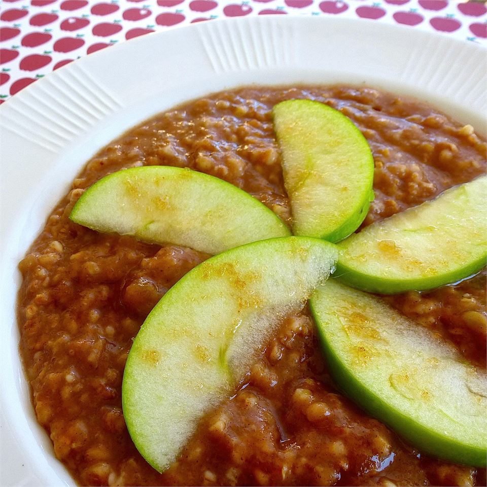 Slow Cooker Cinnamon Apple Steel Cut Oats