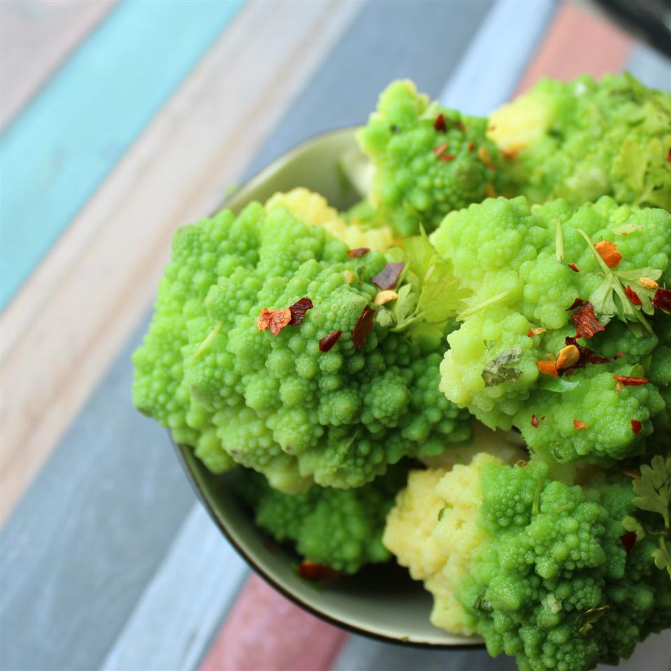 Romanesco Sauté à l'Ail et au Persil (Romanesco Cauliflower with Garlic and Parsley)