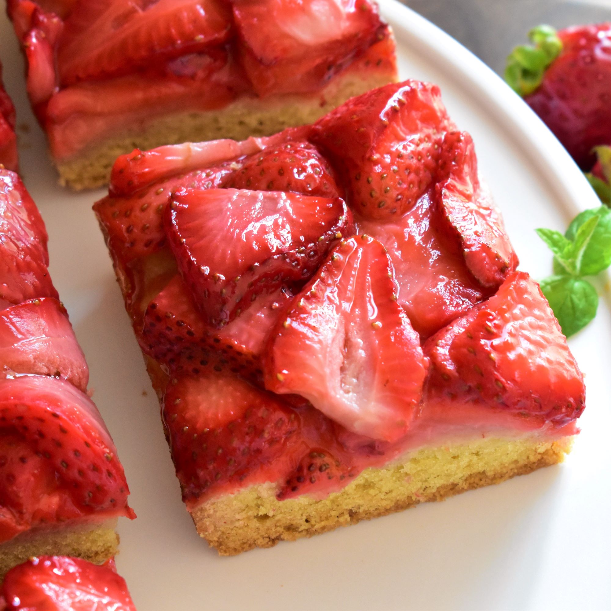 Strawberry Shortbread Bars