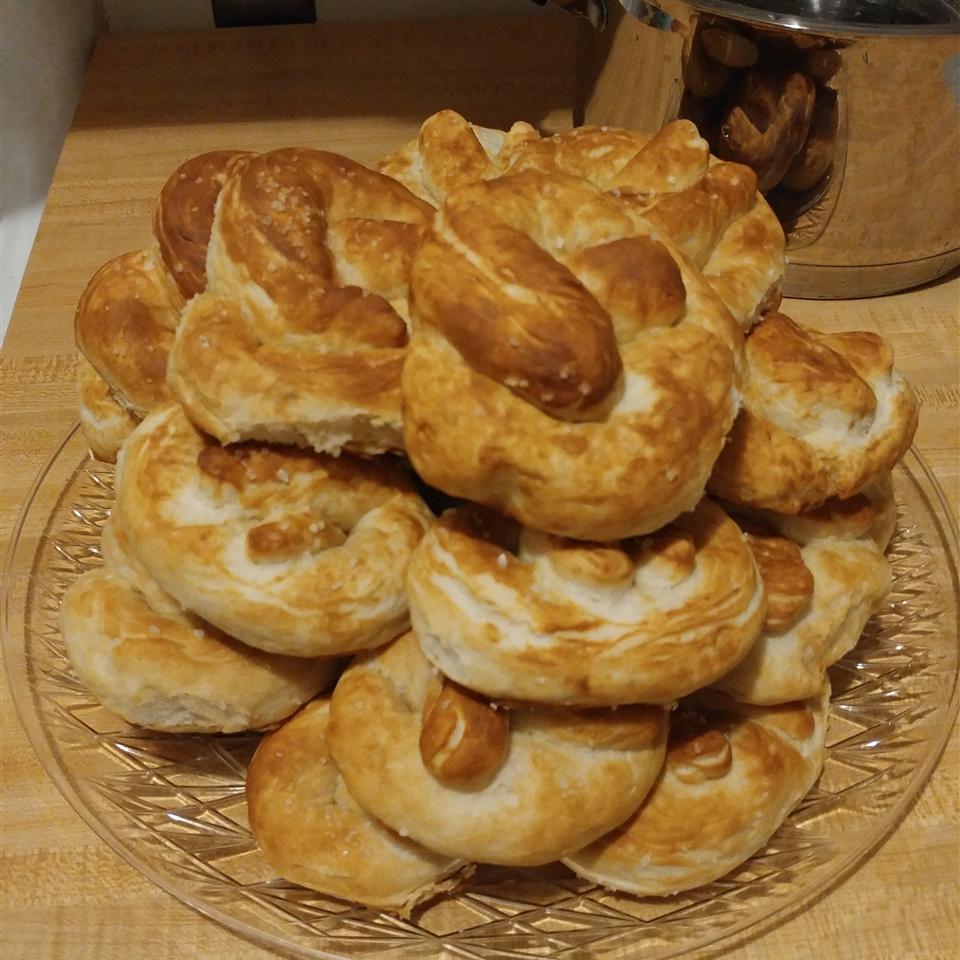Large Soft Pretzels (Quick)