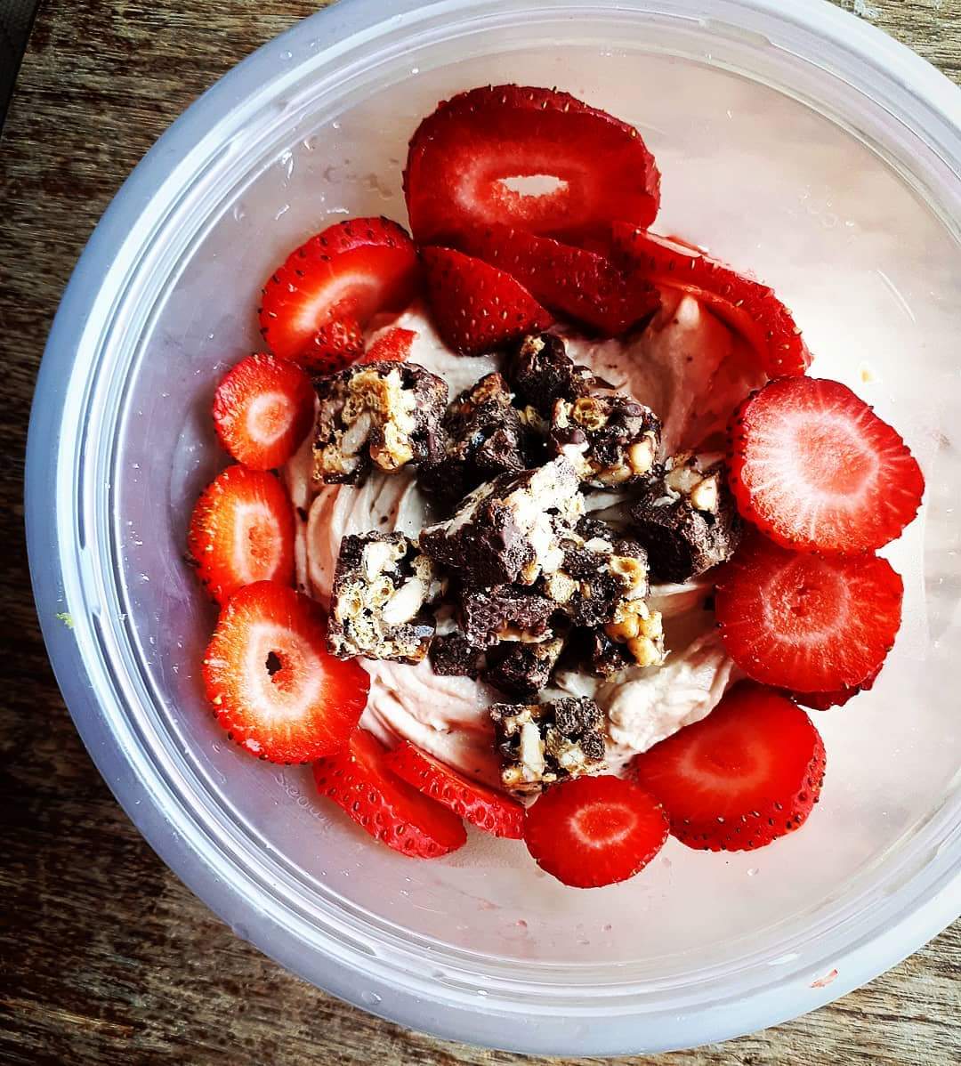 Dessert Yogurt Protein Bowl
