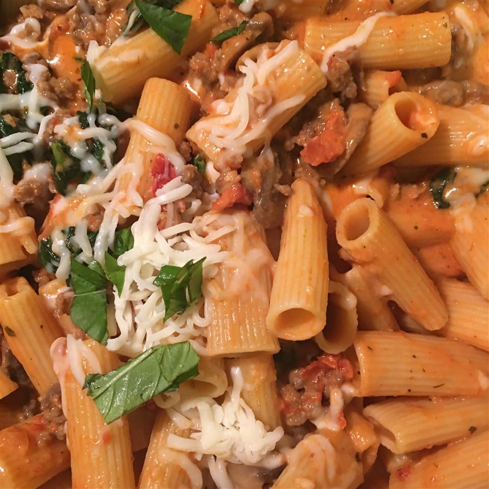 Creamy Rigatoni Florentine