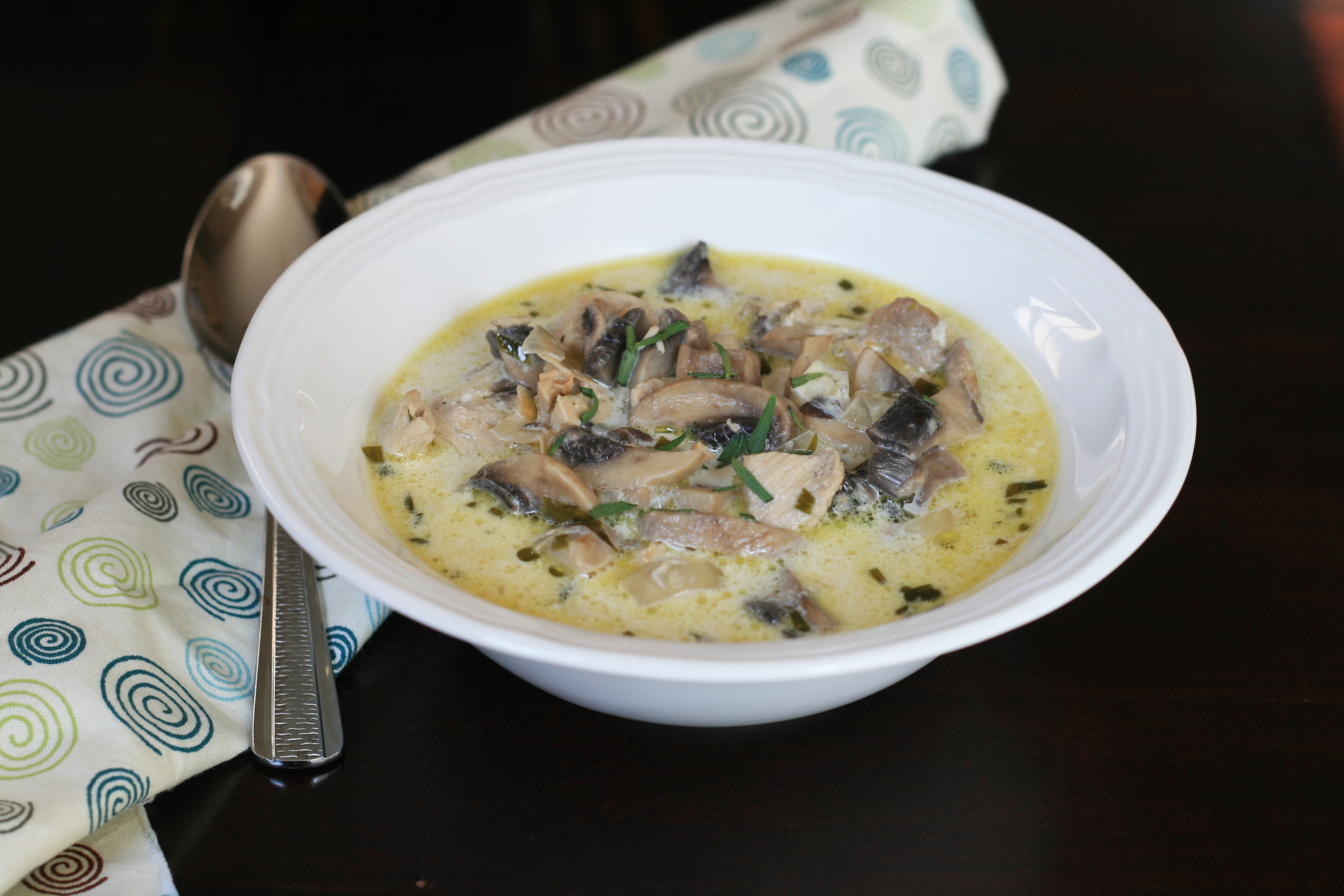 Low-Carb Chicken and Mushroom Soup