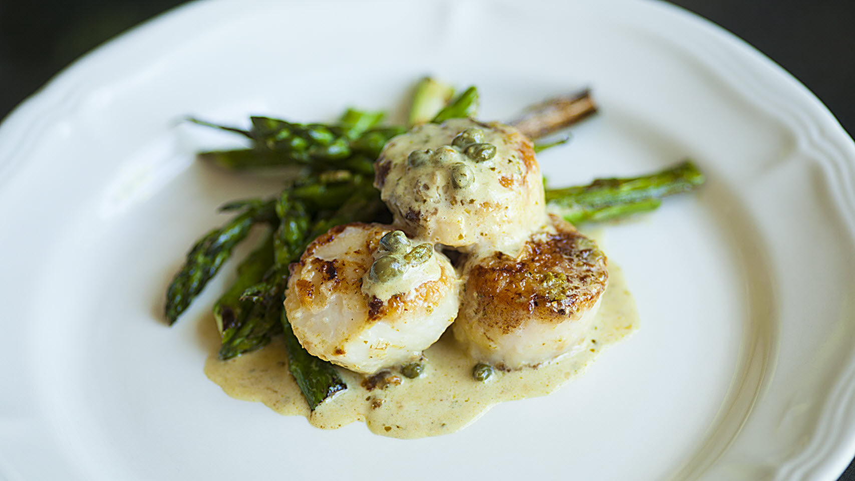 Scallops with Pesto Cream Sauce