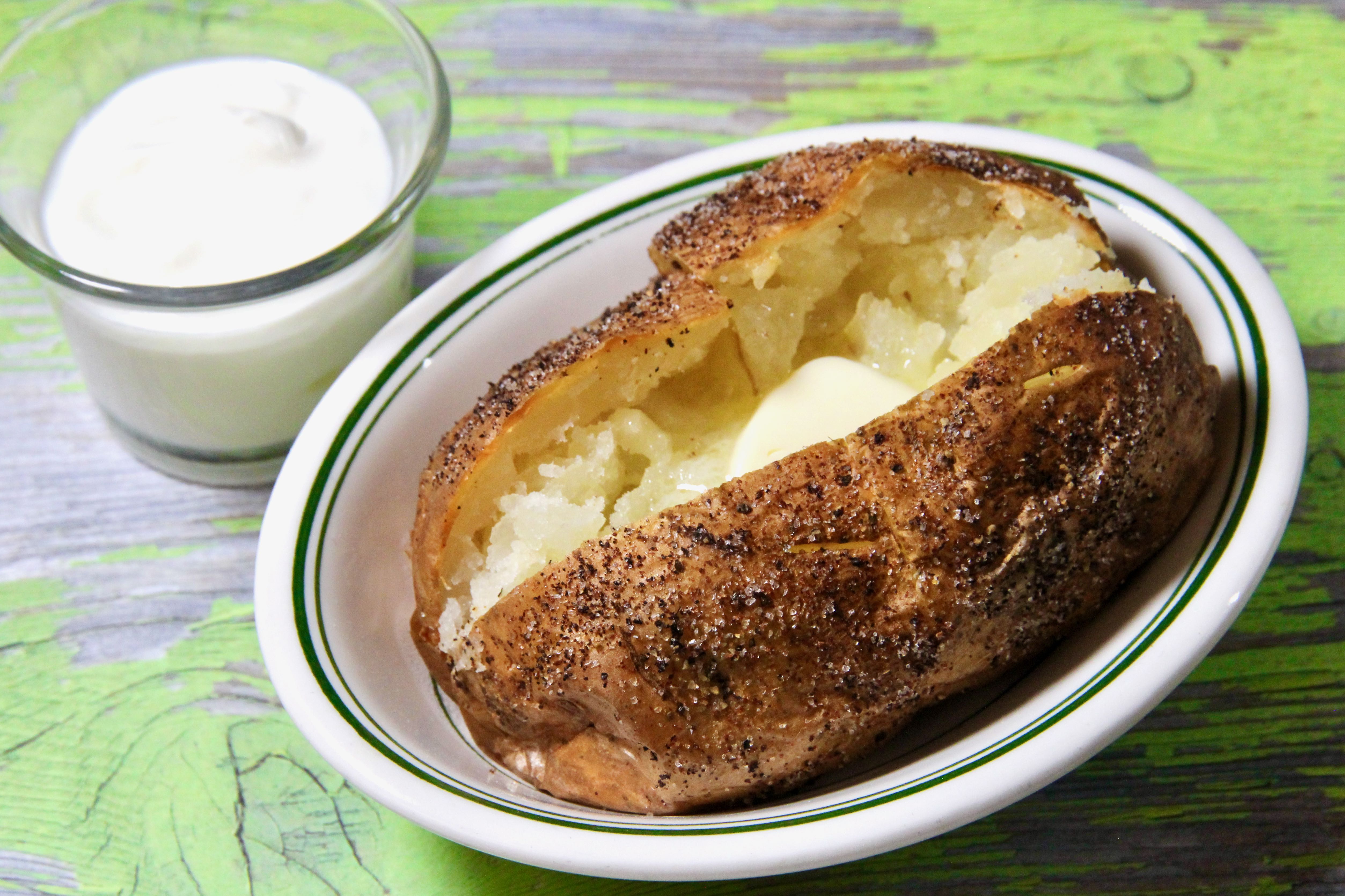 Crispy Air Fryer Baked Potatoes