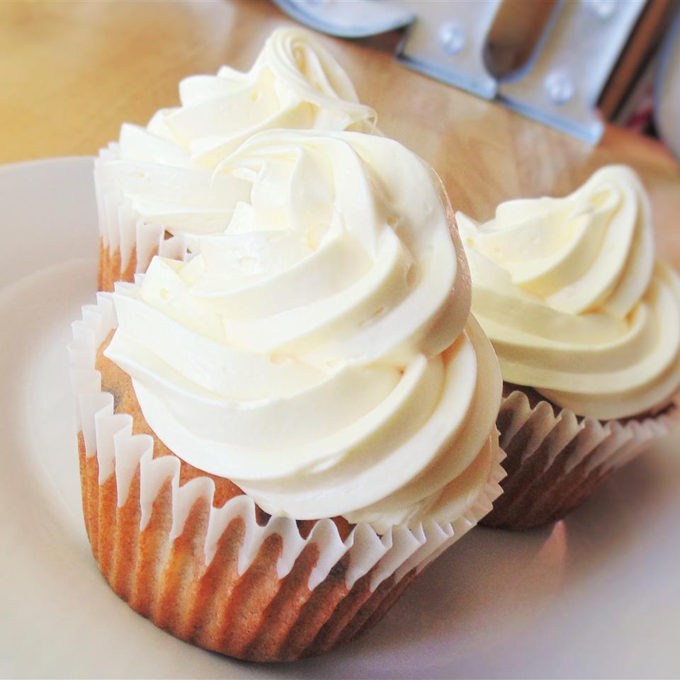 Banana Chocolate Chip Cupcakes with Cream Cheese Frosting