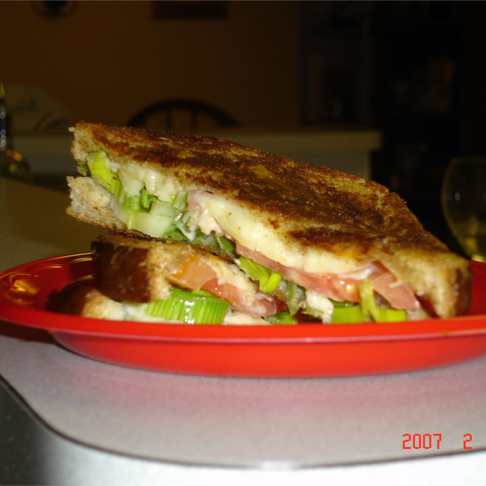Cheddar, Baby Leek and Tomato Sandwich