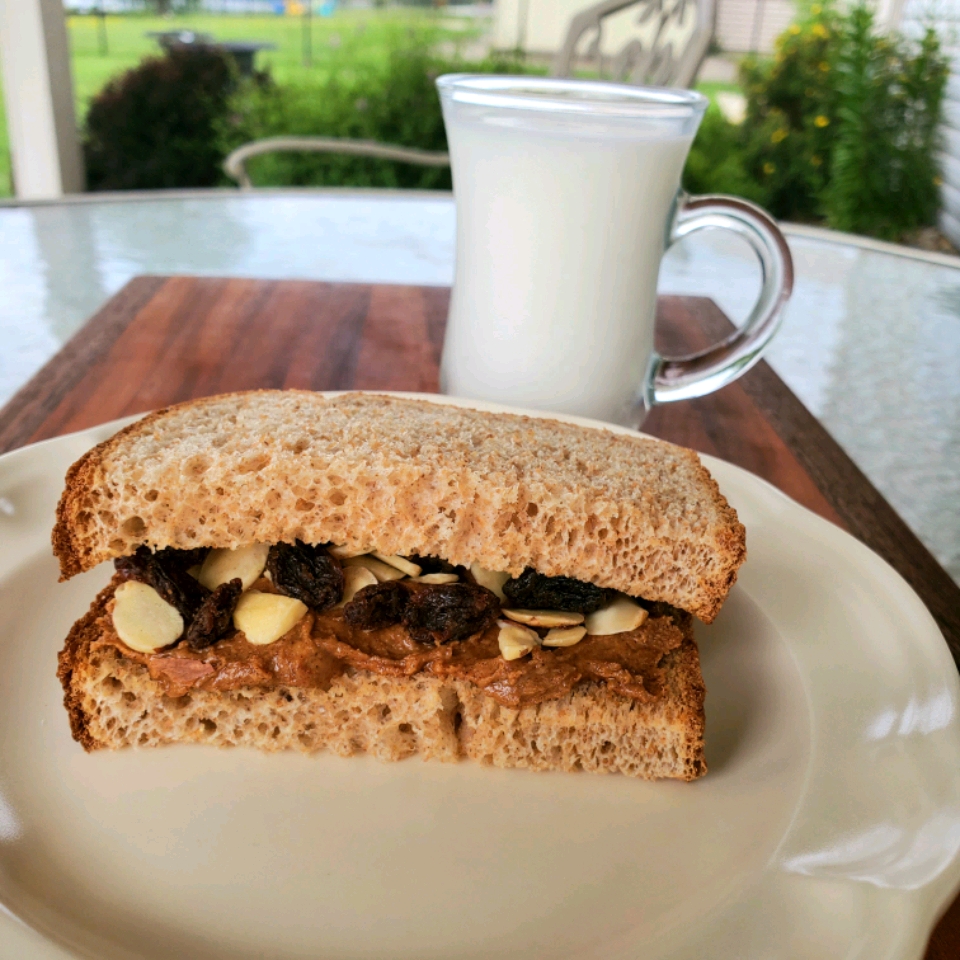 Almond Spice Sandwich