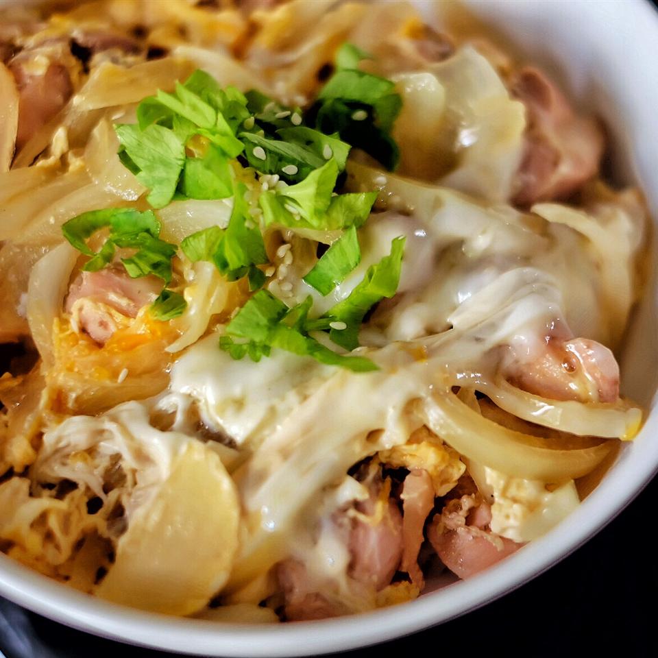 Oyakodon (Japanese Chicken and Egg Rice Bowl)