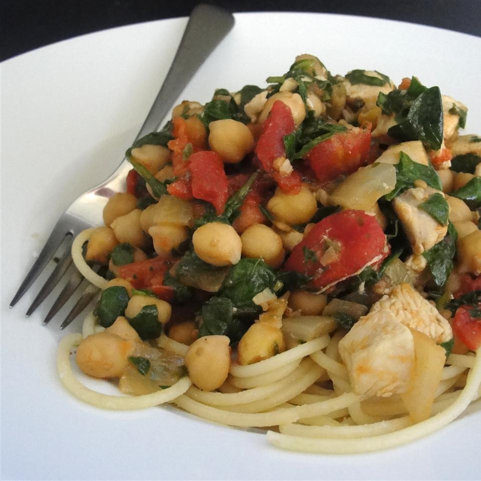 Pasta with Spinach and Chickpeas